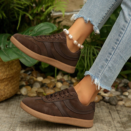 2026 New Round Toe Front Lace Up Women's Retro Sneakers , Fashionable Flat Bottom Low Top Front Lace Up Women's Training Shoes